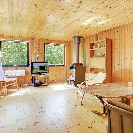 Three-bedroom Holiday In Vig