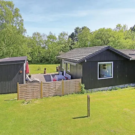 Three-bedroom Holiday In *