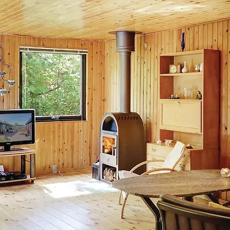 Three-bedroom Holiday In