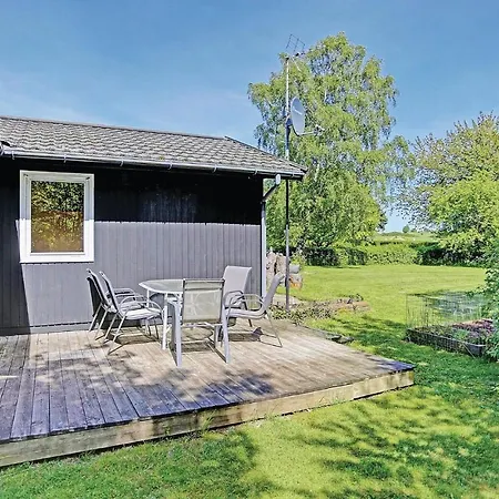 Дом отдыха Three-bedroom Holiday In